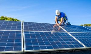 Installation et mise en production des panneaux solaires photovoltaïques à Saint-Marcellin-en-Forez